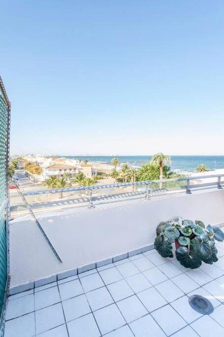 Confortable Beach Appartment With Views To The Sea Puçol Exterior foto
